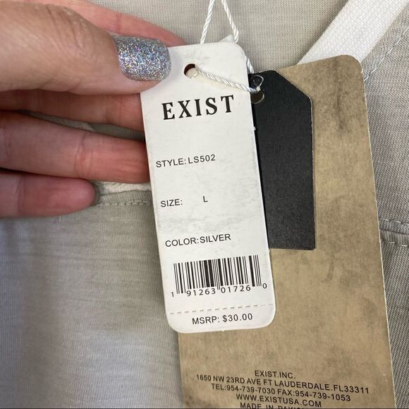 Juniors v neck tee  - Picture 5 of 7